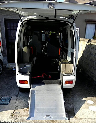 介護タクシー大門車両2